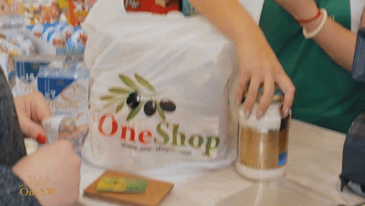 В магазине OneShop есть все необходимые продукты, которые можно заказать с доставкой на дом!