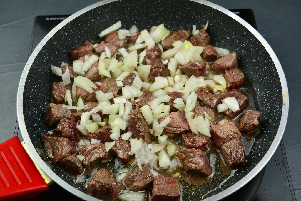 Тушеная картошка с мясом (покажу 3 простых приема, чтобы сделать ее очень вкусной)