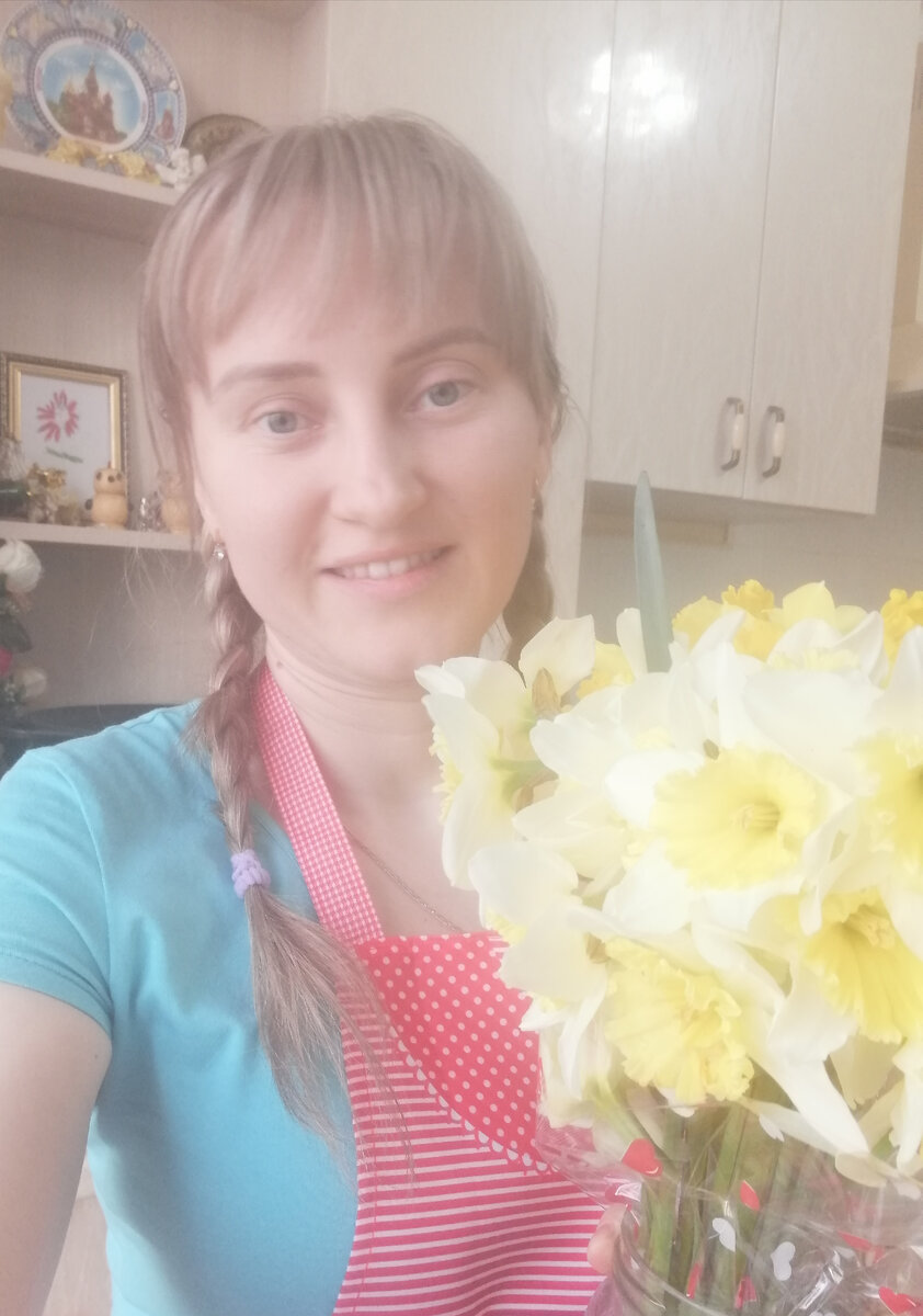 Прошлое 8 марта... меня поздравили мои мальчишки. 