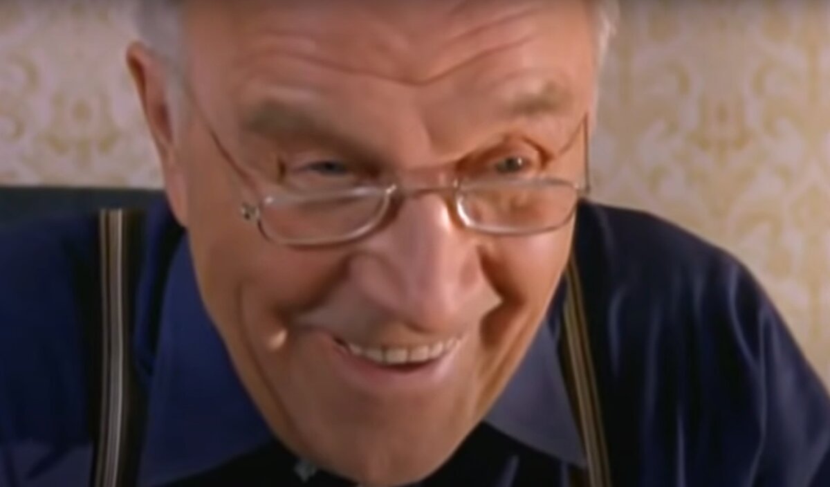 Кадр из фильма "Зал ожидания" (1998)