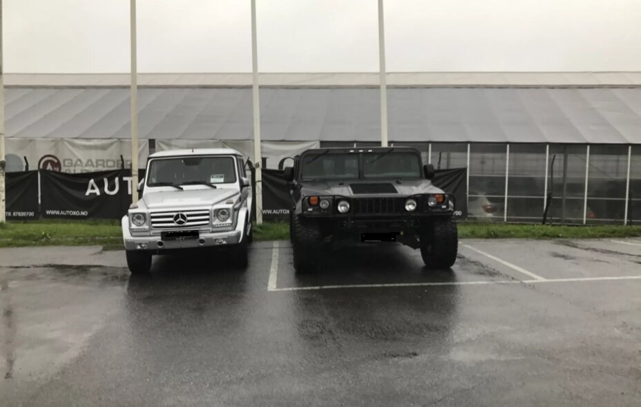Австрийский Geländewagen с немецкой звездой и американский HUMMER. drive2.ru