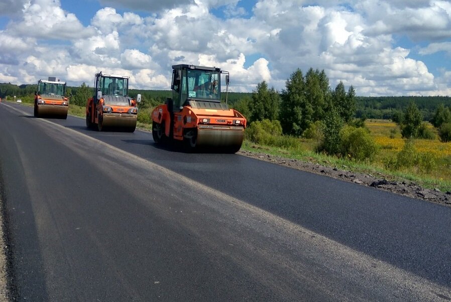 На каждом ремонтируемом участке дорожники обновят дорожное покрытие, установят пешеходные ограждения, обустроят тротуары и нанесут дорожную разметку из термопластика