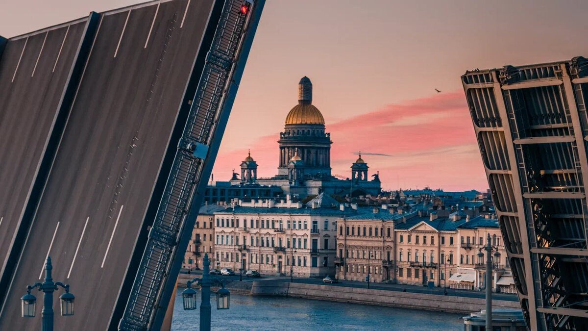 Петербург - город мостов. Фото: visit-petersburg.ru