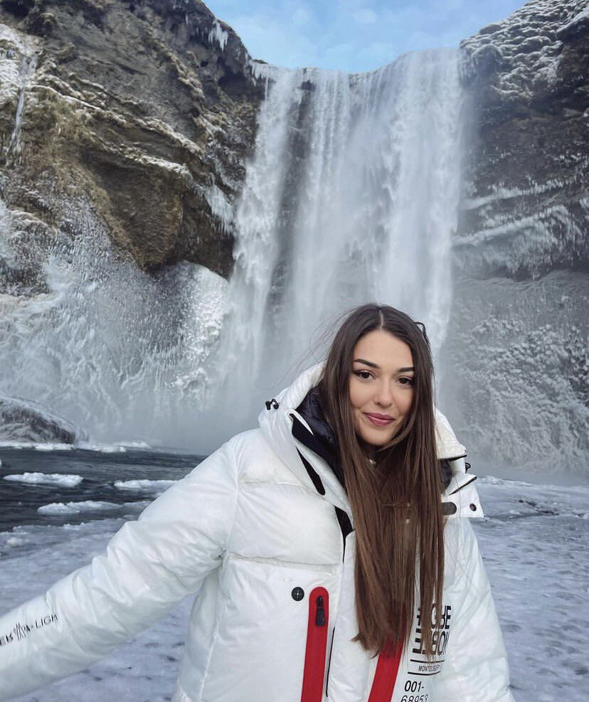       Здесь и далее: соцсети