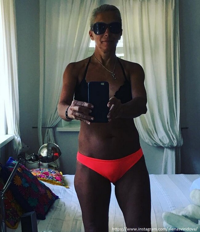 Алена Свиридова в купальнике