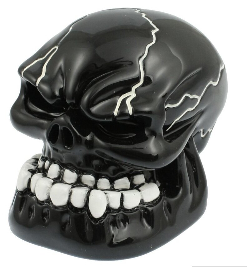 Доступен в 7 различных цветах: чёрный, белый, красный, синий, золото, серебро.