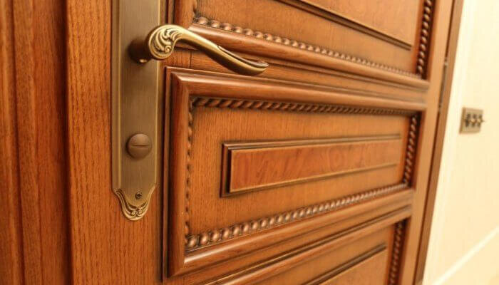 Входная дверь из дуба