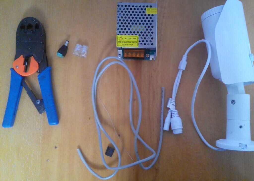 Все что необходимо для подключения Ip камеры
