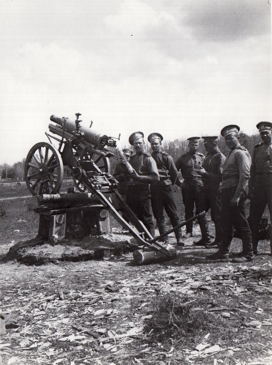 "Забил снаряд я в пушку туго...". Конечно не 1812 год, но тоже Отечественная война, более страшная и кровопролитная.