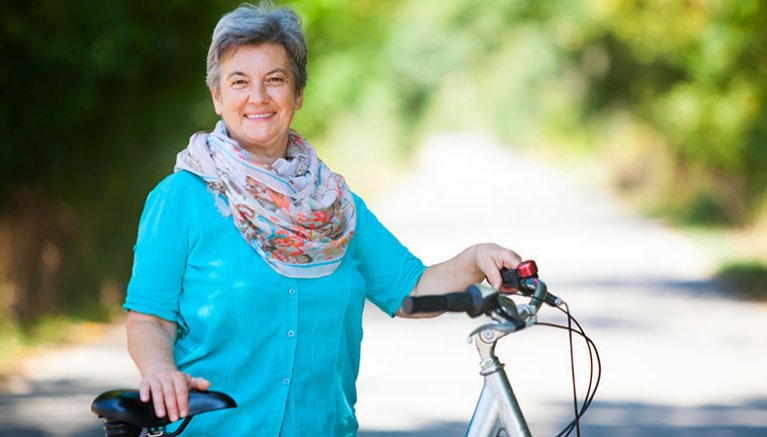 Выглядеть красиво вне возраста и зависимости от размера одежды - это реально! Фото: pinterest.com