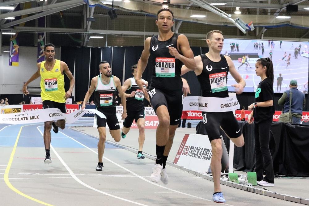 Донован Брейзер выигрывает 800 м — 1:45.91 (Фото RunnerSpace.com)