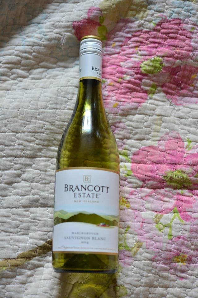 Brancott estate blanc. Вино Бранкотт Истейт Совиньон Блан белое. Brancott Estate Marlborough Sauvignon Blanc. Вино новая Зеландия белое Бранкотт. Brancott Estate Sauvignon Blanc 2014.