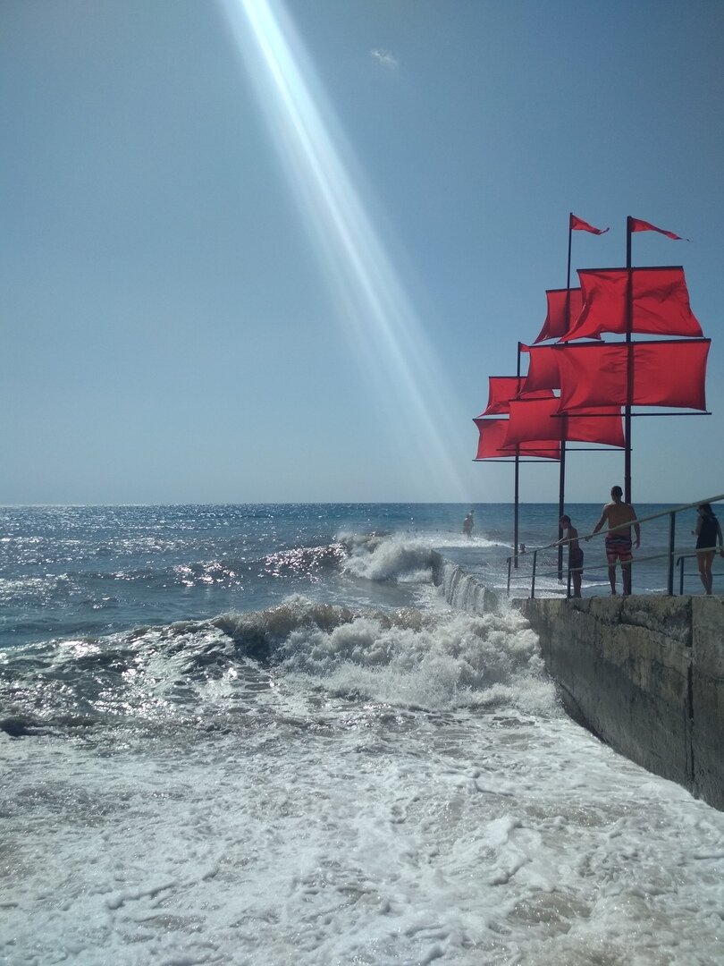 Пансионат алые паруса. Алые паруса Сатера. Алые паруса Алушта. Алые паруса Крым Алушта. Алые паруса Крым Сатера.