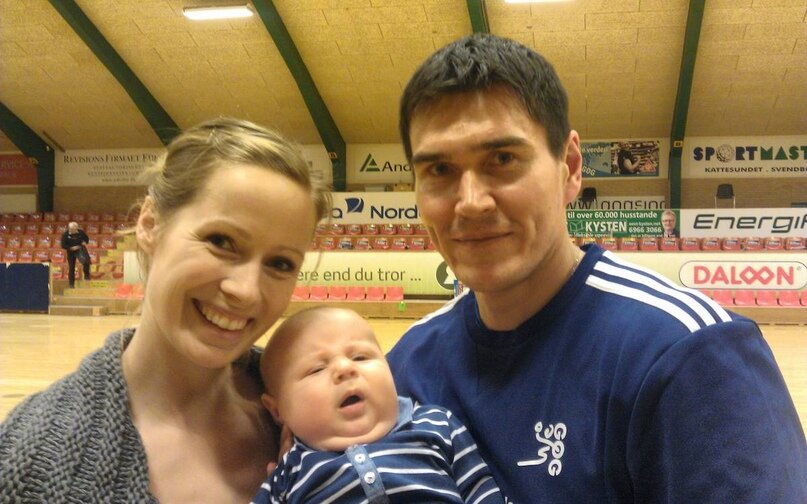 Камилла и Якоб Ларсен с сыном