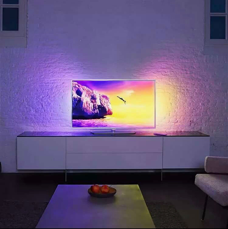 Подсветка телевизора белый. Телевизор Philips 3d Ambilight. 55pft6510/60. Телевизор Филипс 55 с подсветкой. Телевизор Филипс 55 с подсветкой эмбилайт