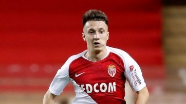 Фото: asmonaco.comКак утверждает «Чемпионат», 22-летний россиянин входит в шорт-лист желаемых приобретений «Хоффенхайма». Якобы будущий наставник команды Альфред Шредер в лице Головина видит замену Керему Демирбаю, который по окончании нынешнего сезона перейдет в «Байер».
