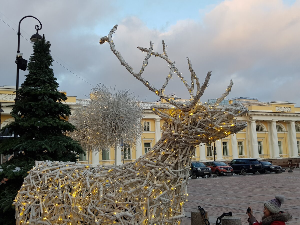 С наступающим Новым годом!