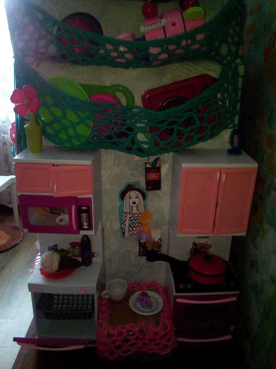 Бок домика кухня