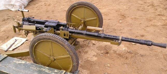 Именно в таком варианте КПВ принят на вооружение в 1949 году. (На фото - пехотный вариант на колесном станке конструкции  С.А.Харыкина.) 