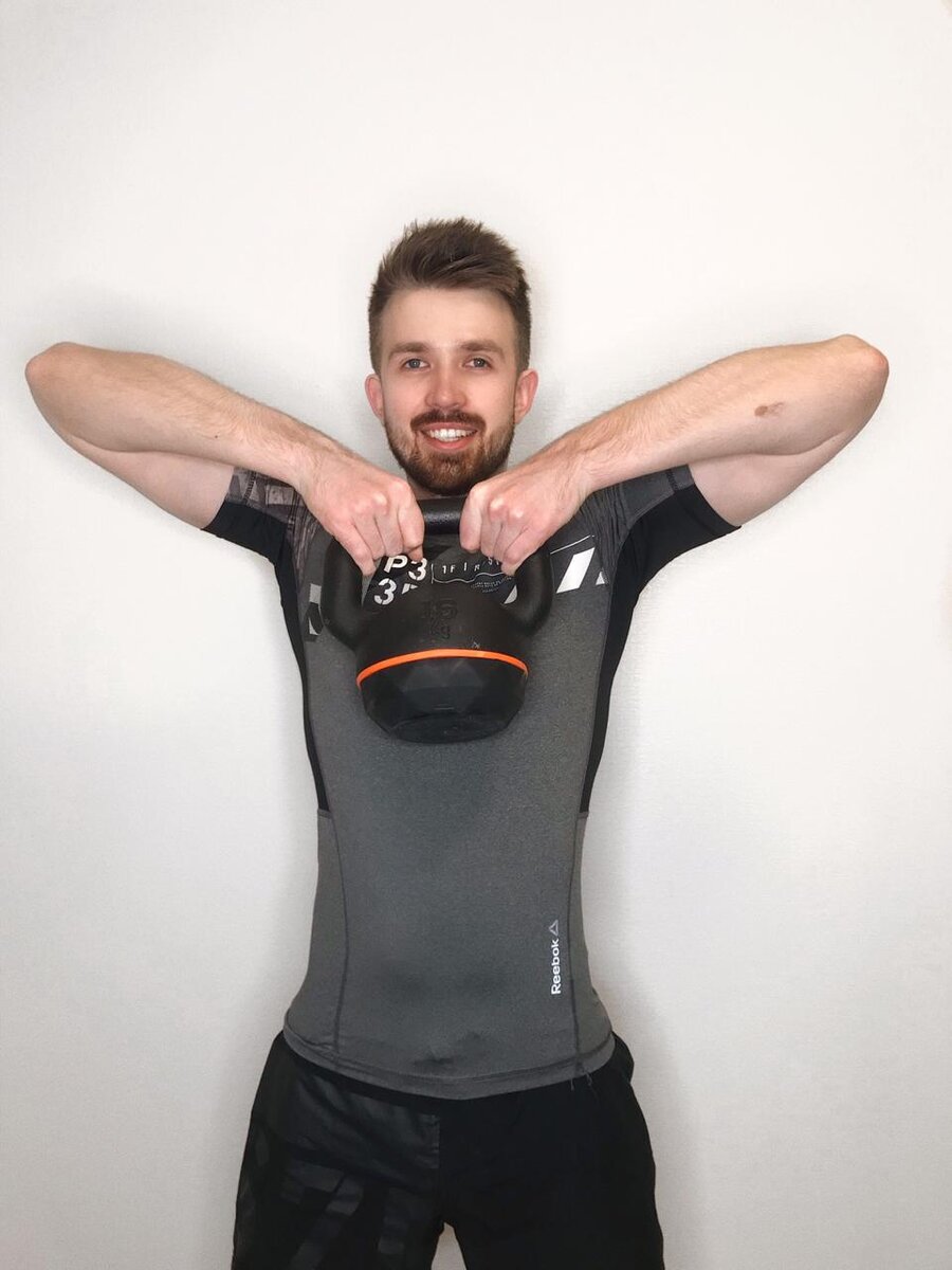 Тренируем плечи дома