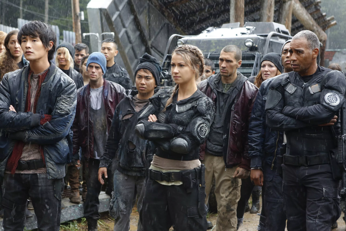 красная гора бабаевский район вологодская область. вернулись на землю спустя 250. вернулись на землю спустя 250. сотня кларк и беллами. вернулись на землю спустя 250.