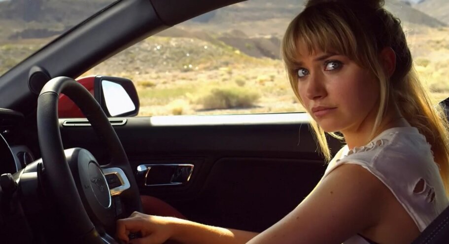 Кадр из к/ф Need for Speed: Жажда скорости"