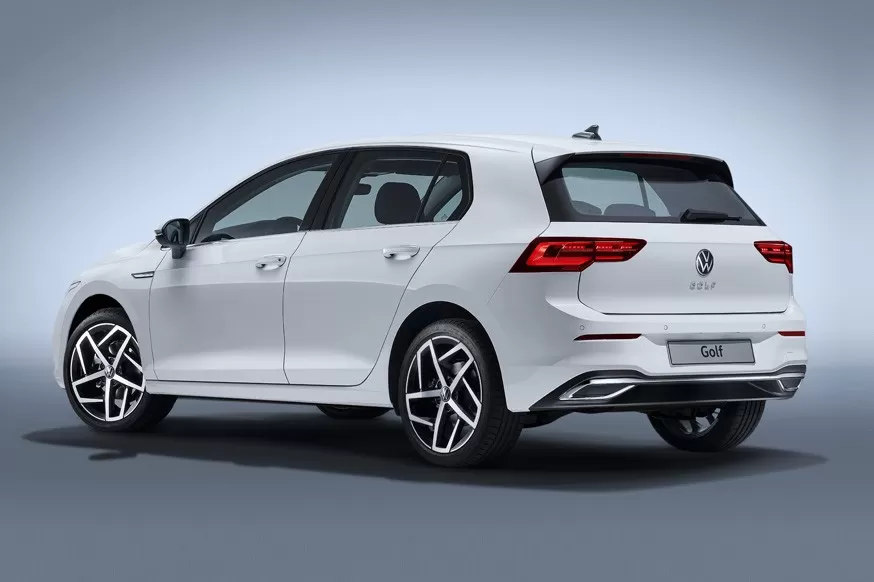 Предполагается, что такой «заряженный» хэтчбек будет отличаться внешне не только от обычного Golf, но и от «горячих» версий GTI и R.