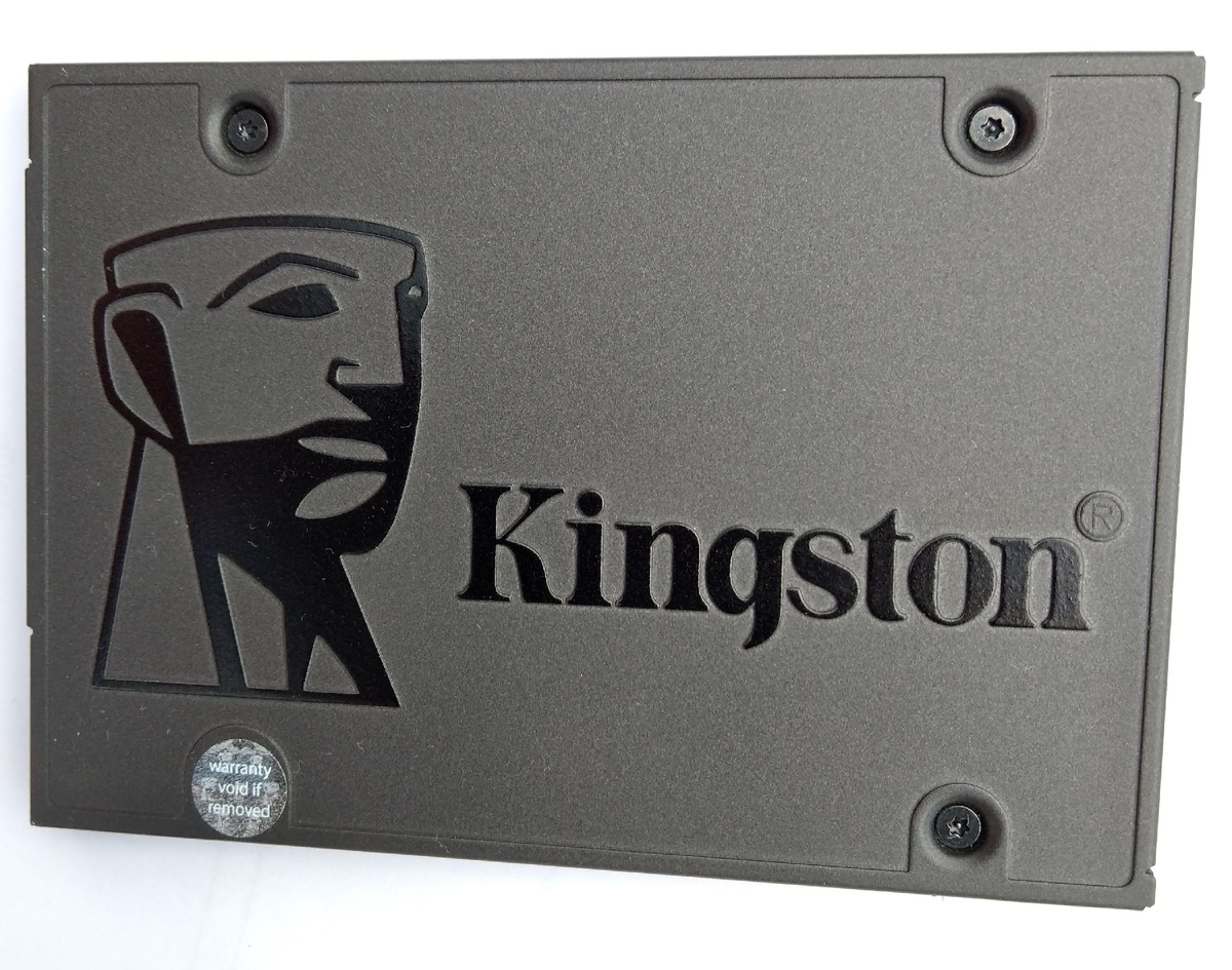 Твердотельный SSD диск "Kingston"