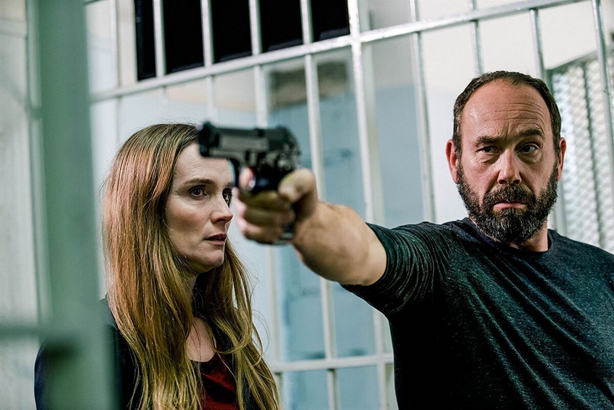 Кадр из фильма "Убийцы" (2017)