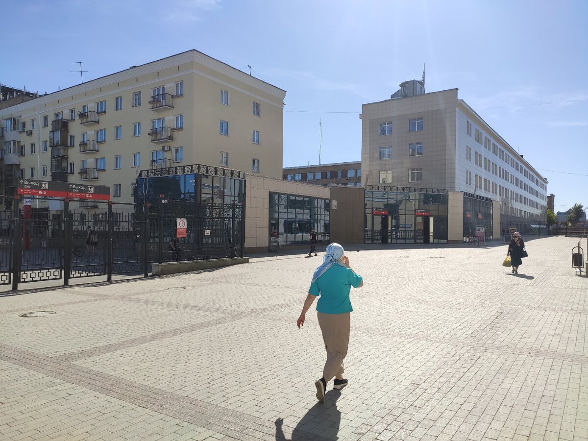 Второй пункт досмотра, находится на юго-западе.