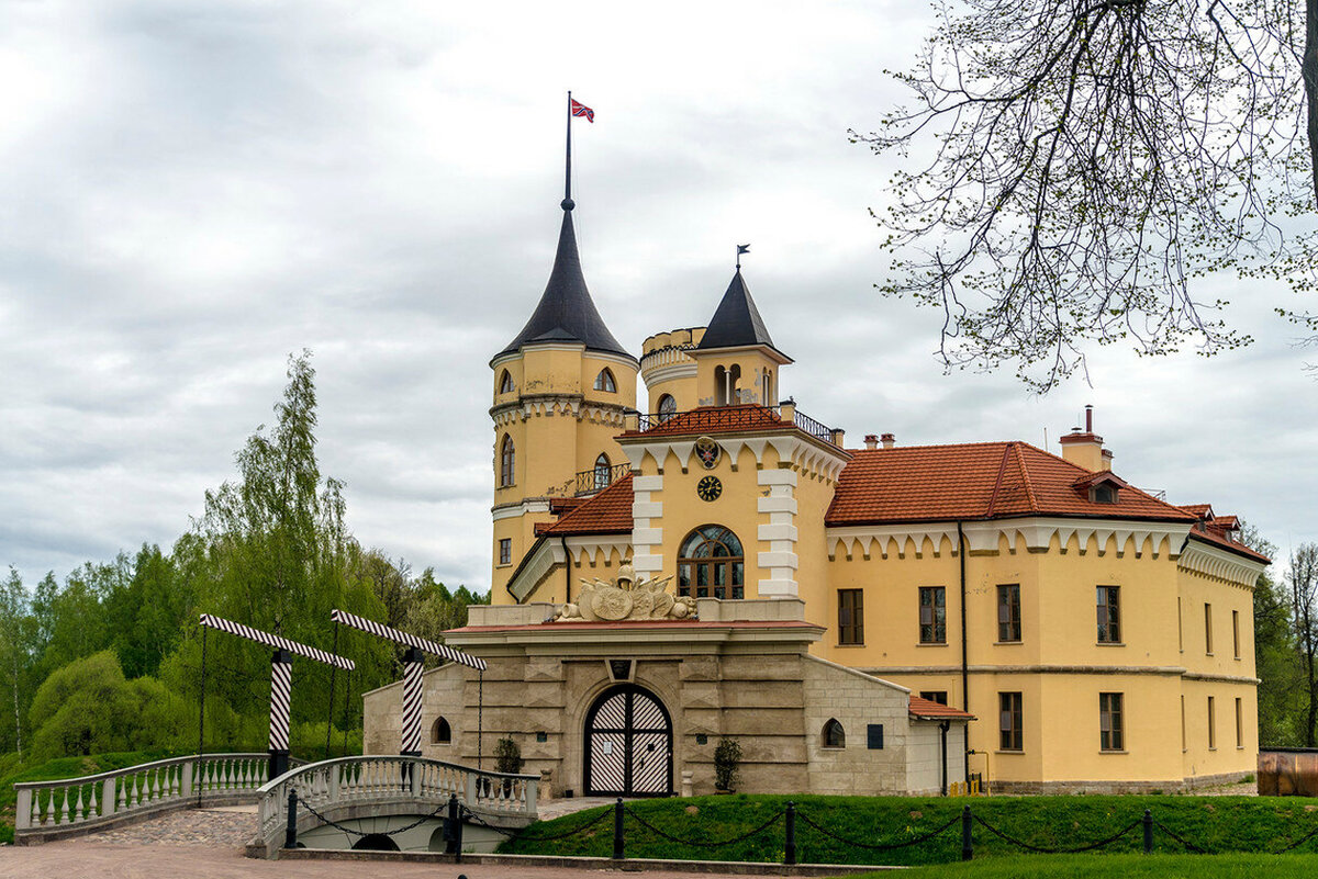 Павловские замки фото