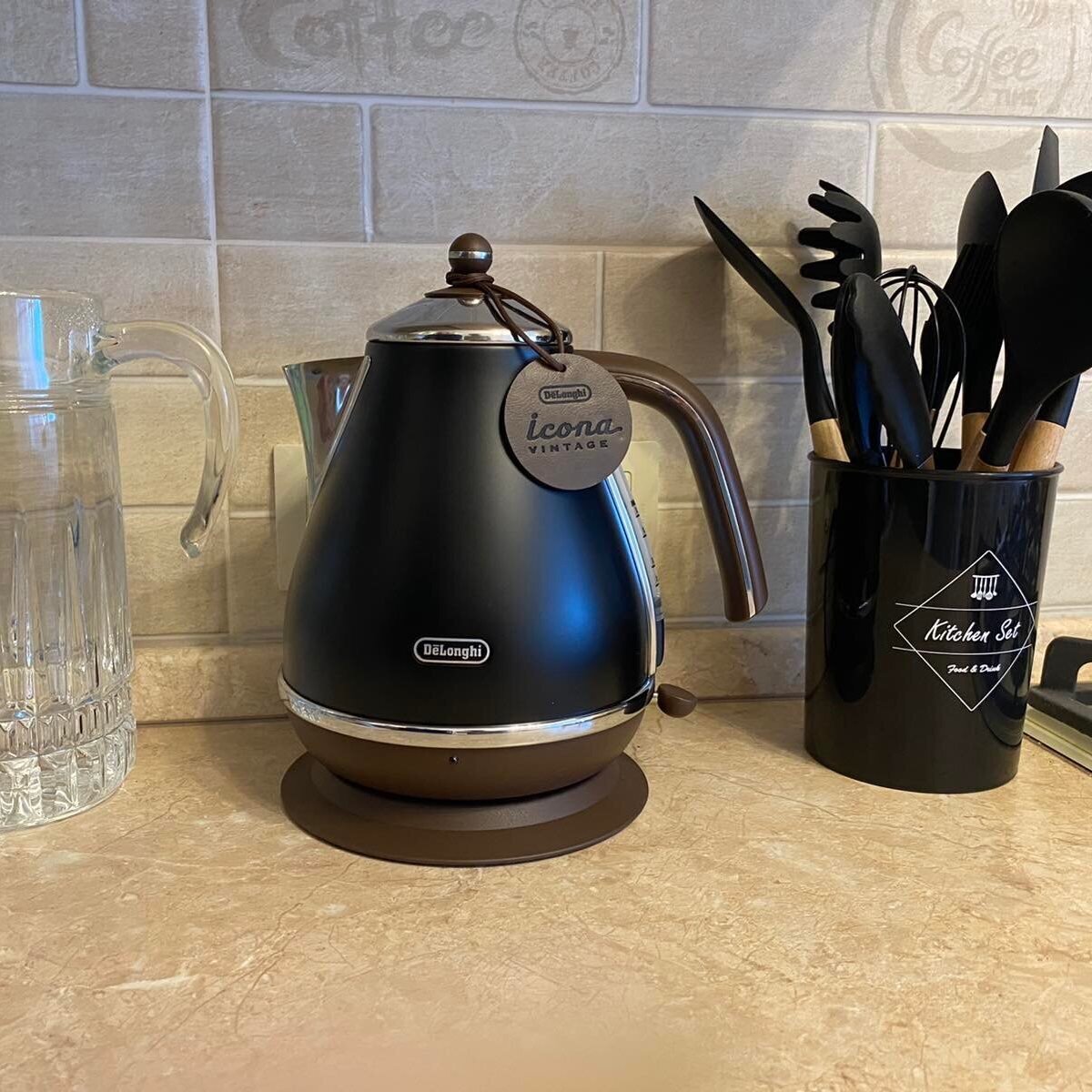 Чайник De'Longhi KBOV 2001