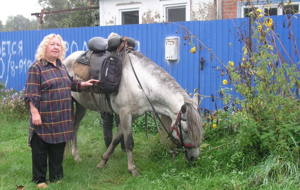 Немного юмора. Я и лошадь. Я слева)))