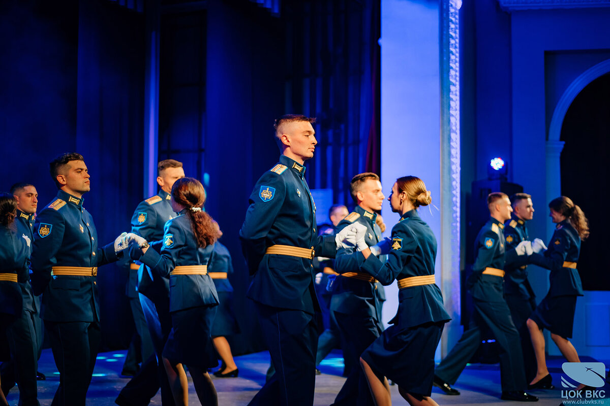 школа 1220 москва. цок вкс. клуб воздушно-космических сил. конкурс стартуем к звездам. творческие коллективы силовых ведомств.