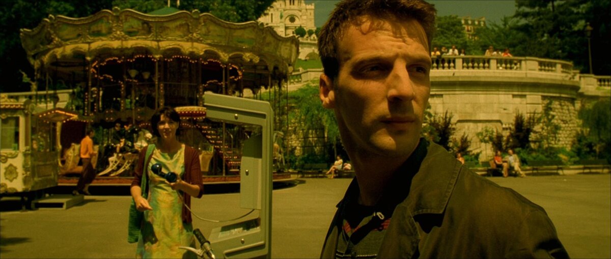 Кадр из фильма "Амели", фото на Яндекс.Картинки