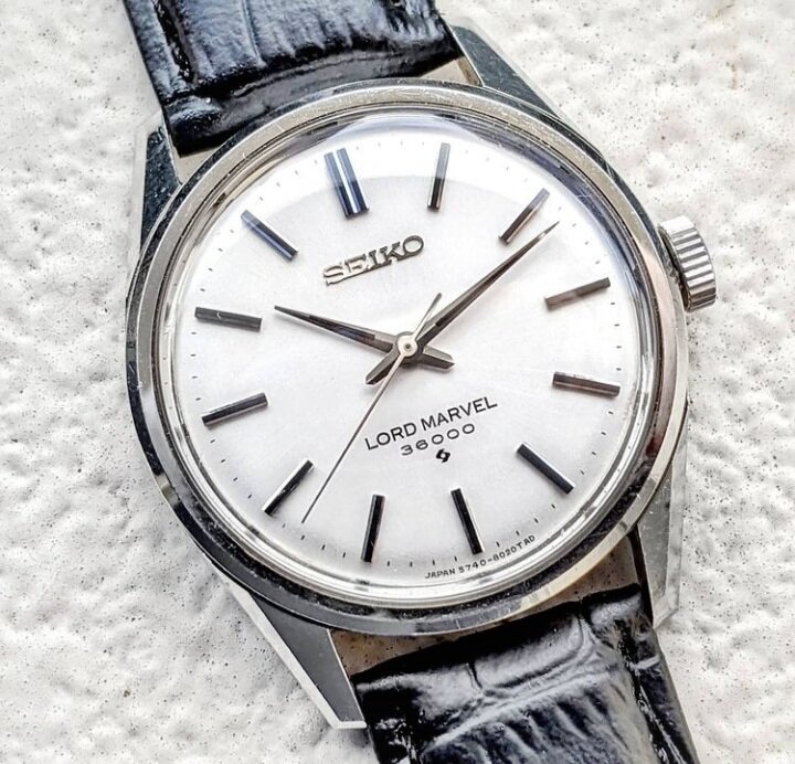 Часы Seiko.