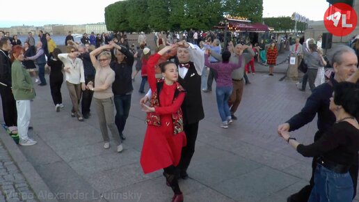 Бальные танцы на Стрелке В.О. OPEN AIR 05.06.2022 Большой фигурный вальс.