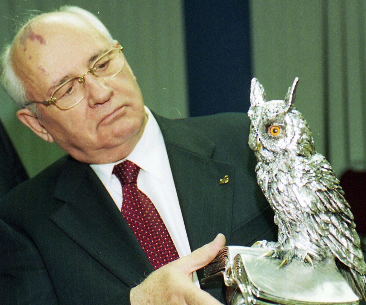     «Катастрофические ошибки Горбачева ударили по всем нам»: Довлатова и другие звезды о смерти политика