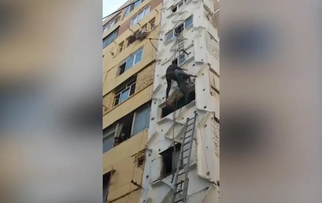 Разбился с балкона