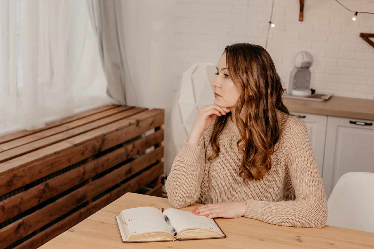 Меня зовут Лейсан. Я детский и школьный психолог, мама троих детей. 