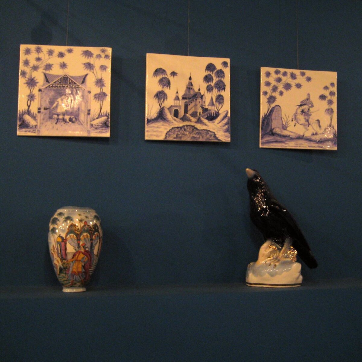 Выставка «Фарфоровая сказка». 2008 год. Елагиноостровский дворец-музей русского декоративно-прикладного искусства и интерьера. Санкт-Петербург