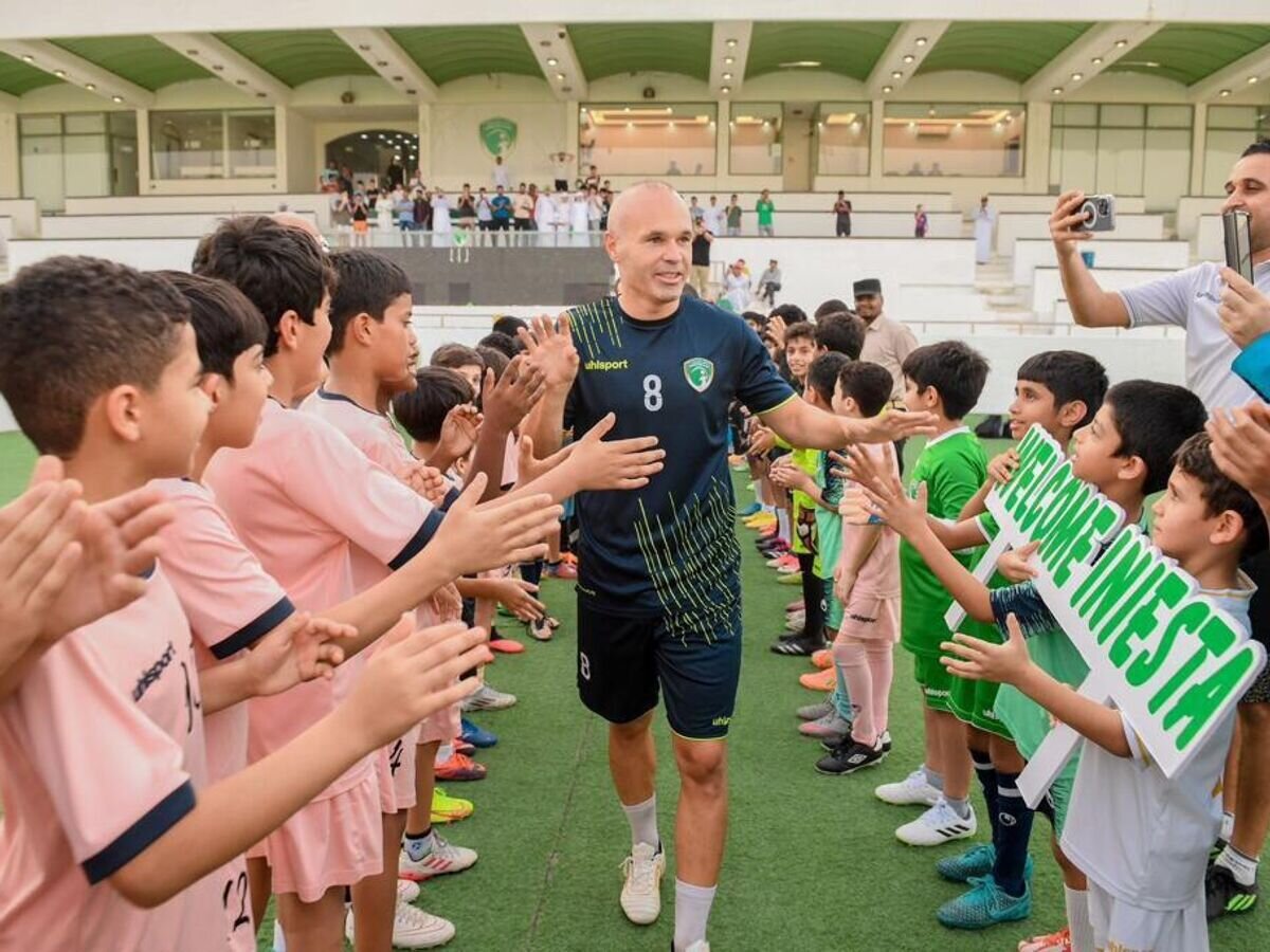   Андрес Иньеста на презентации в ФК "Эмирейтс"© Фото : Пресс-служба ФК "Эмирейтс"