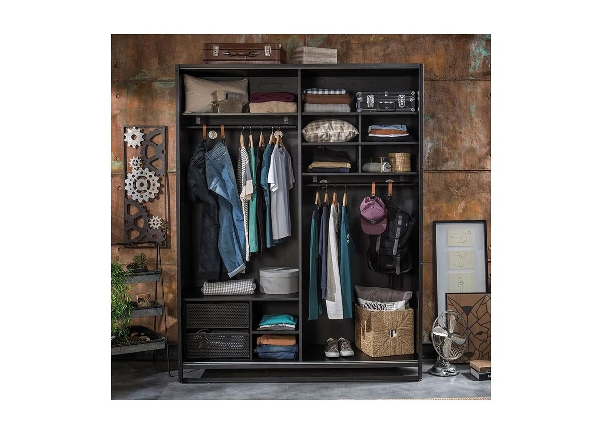 На фото: коллекция Dark Metal mia-sofia.ru