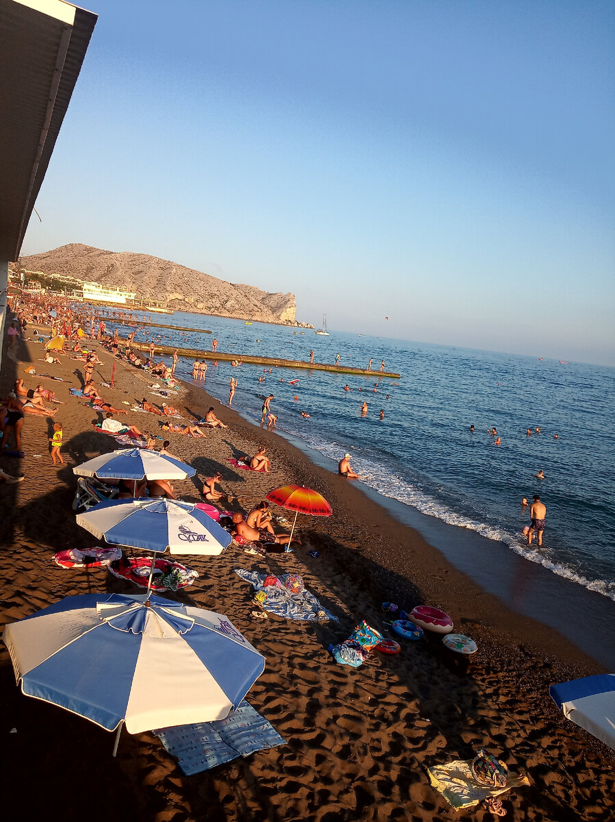 Море в судаке в августе. Судак август. Судак пляж в августе. Судак (крым). Гостевой дом sunny судак.