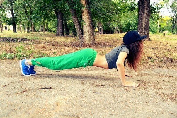 Делайте зарядку по утрам, чтобы зарядить организм энергией 