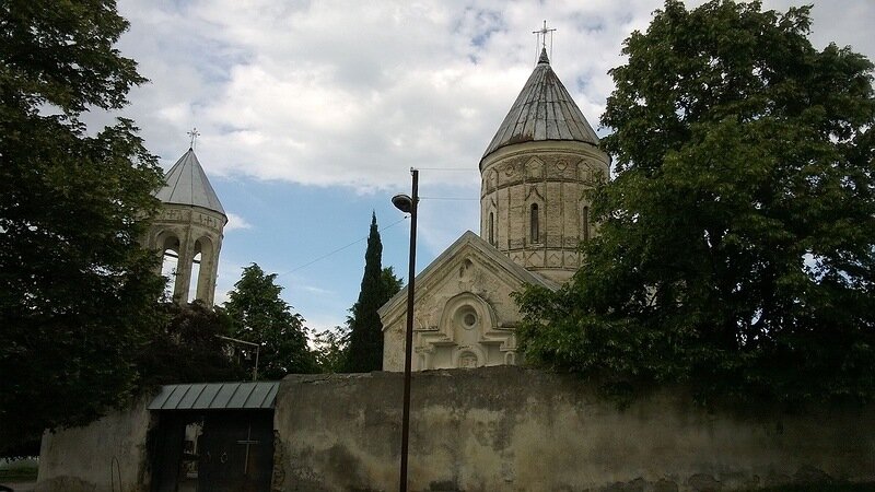 Церковь Белого Георгия в Ацкури.