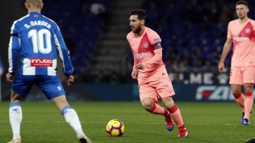 Фото: fcbarcelona.catПо данным Doble Amarilla, лайнер обошелся аргентинцу в 15 млн евро. Борт рассчитан на 16 пассажиров. В нем имеется 8 спальных мест, две ванные комнаты и две кухни.
