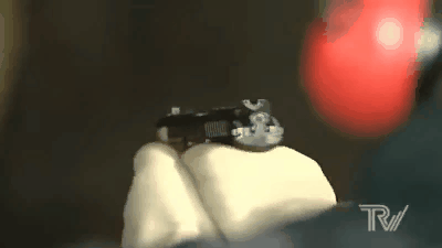 пистолет против стальной плиты 8мм