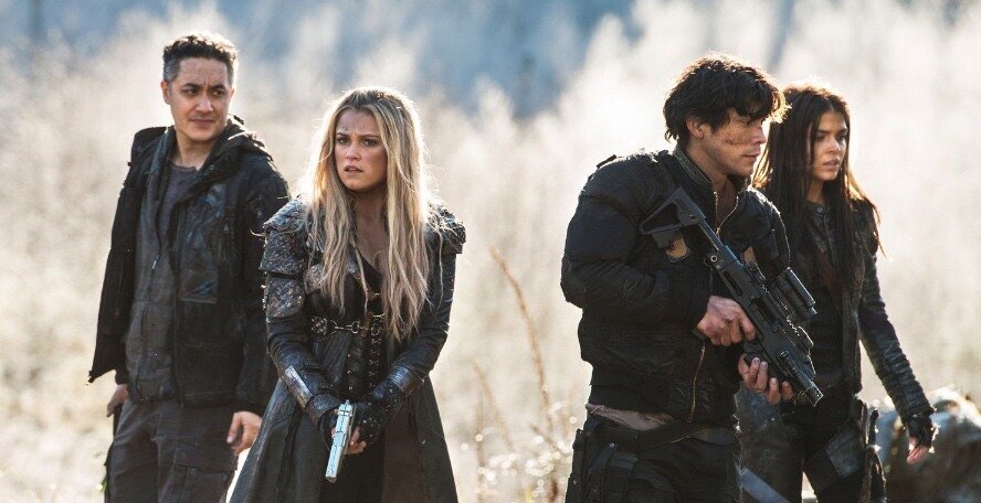 Кадр из сериала "Сотня"