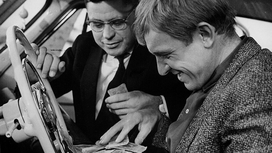 Оскар фильм 1967. Иннокентий смоктуновский берегись автомобиля. Преступник всегда возвращается на место преступления цитата. Преступник всегда возвращается на место преступления чья цитата. Преступник всегда возвращается на место.